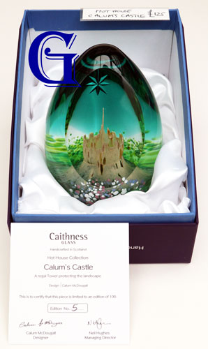 CAITHNESS GLASS PAPERWEIGHT CALUMS CASTLE
